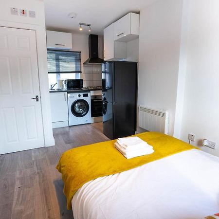 No 01 Small Studio Flat In Aylesbury Town Station Ngoại thất bức ảnh