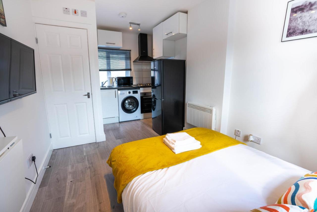 No 01 Small Studio Flat In Aylesbury Town Station Ngoại thất bức ảnh